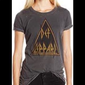 Chaser Def Leppard triangle tee